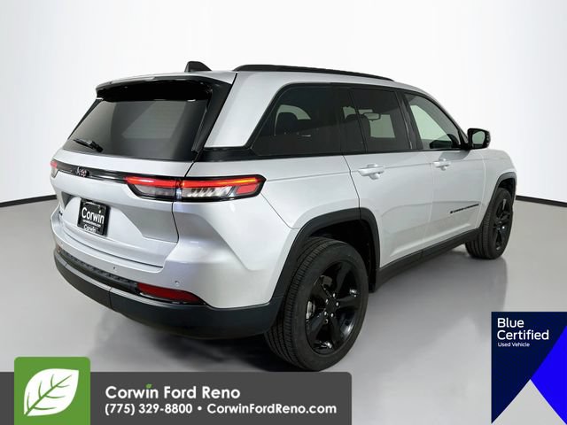 Used 2024 Jeep Grand Cherokee Altitude AWD/4WD image 10