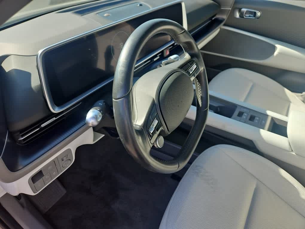 Used 2024 Hyundai Ioniq 6 SEL RWD image 2
