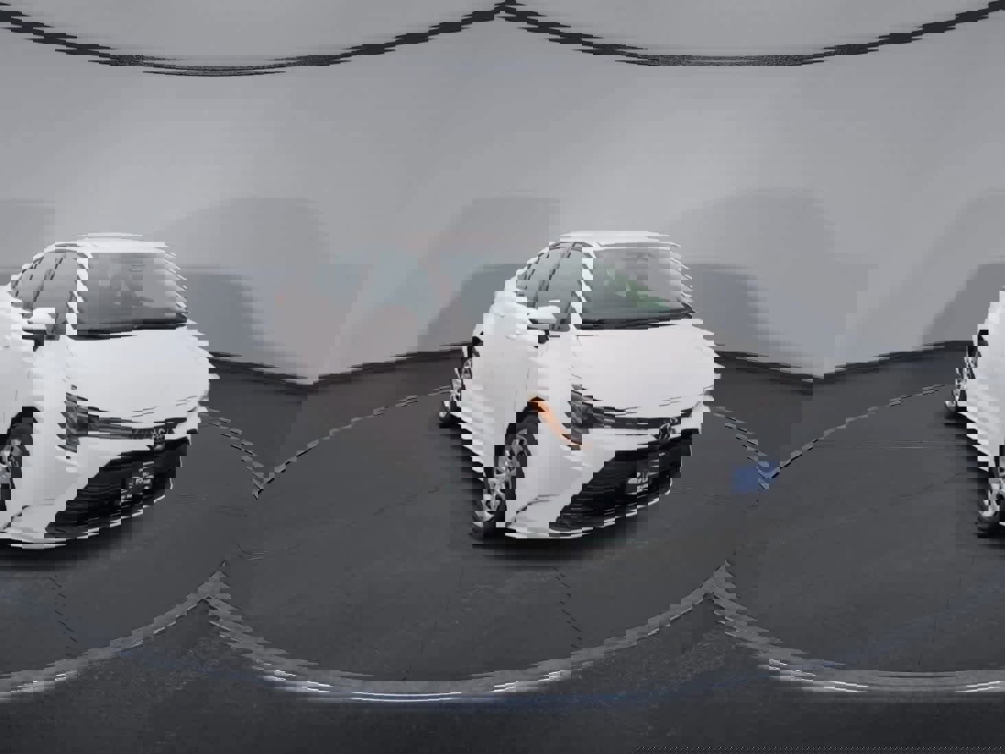 Used 2023 Toyota Corolla LE image 2