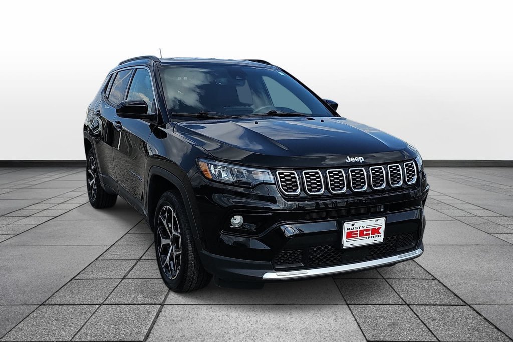 Used 2025 Jeep Compass Limited AWD/4WD image 3