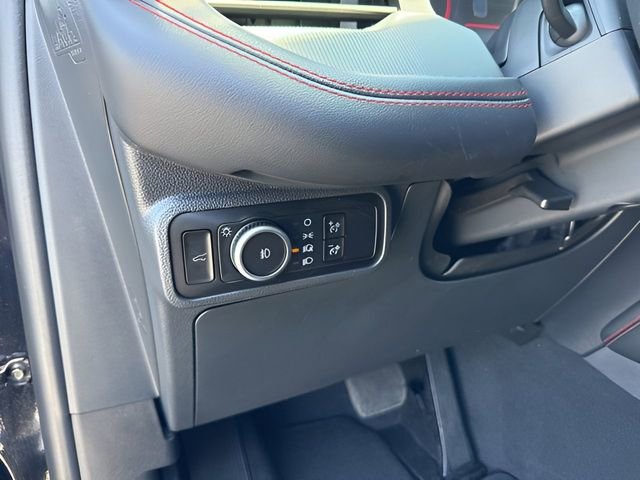 Certified 2025 Ford Explorer ST-Line w/ Premium Package RWD image 18
