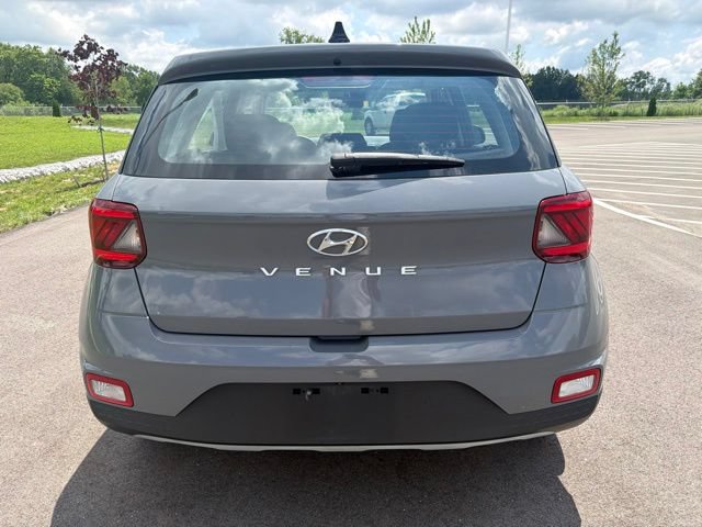 Used 2021 Hyundai Venue SE FWD image 8