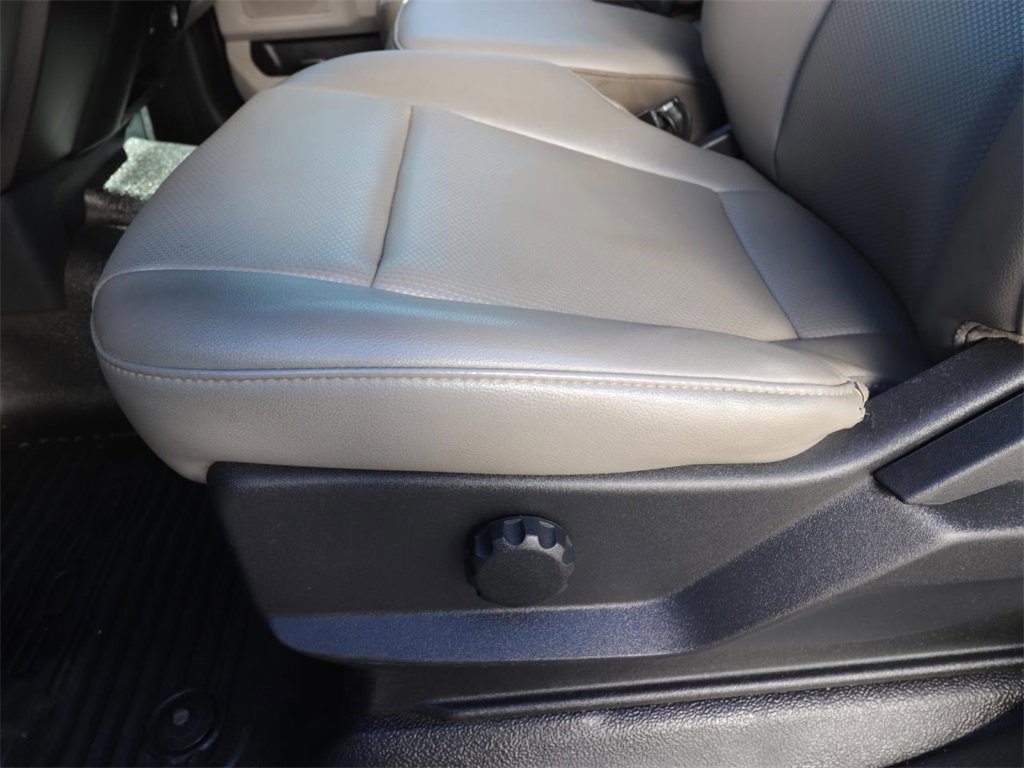 Certified 2022 Ford F450 XL w/ Power Equipment Group image 14