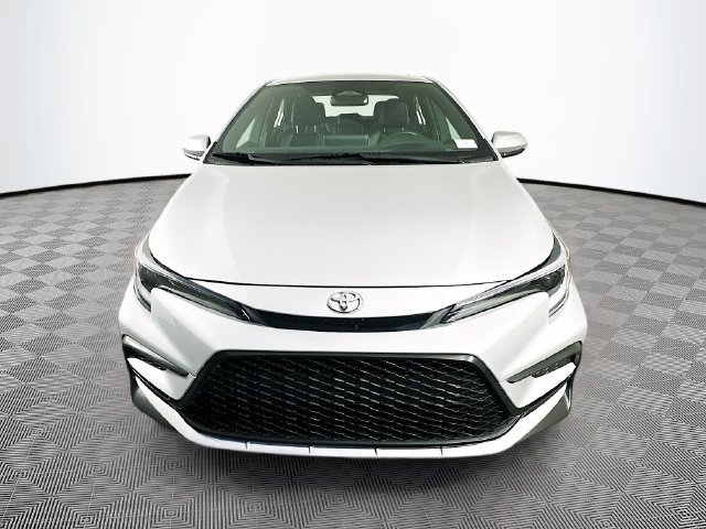 Used 2024 Toyota Corolla XSE FWD image 5