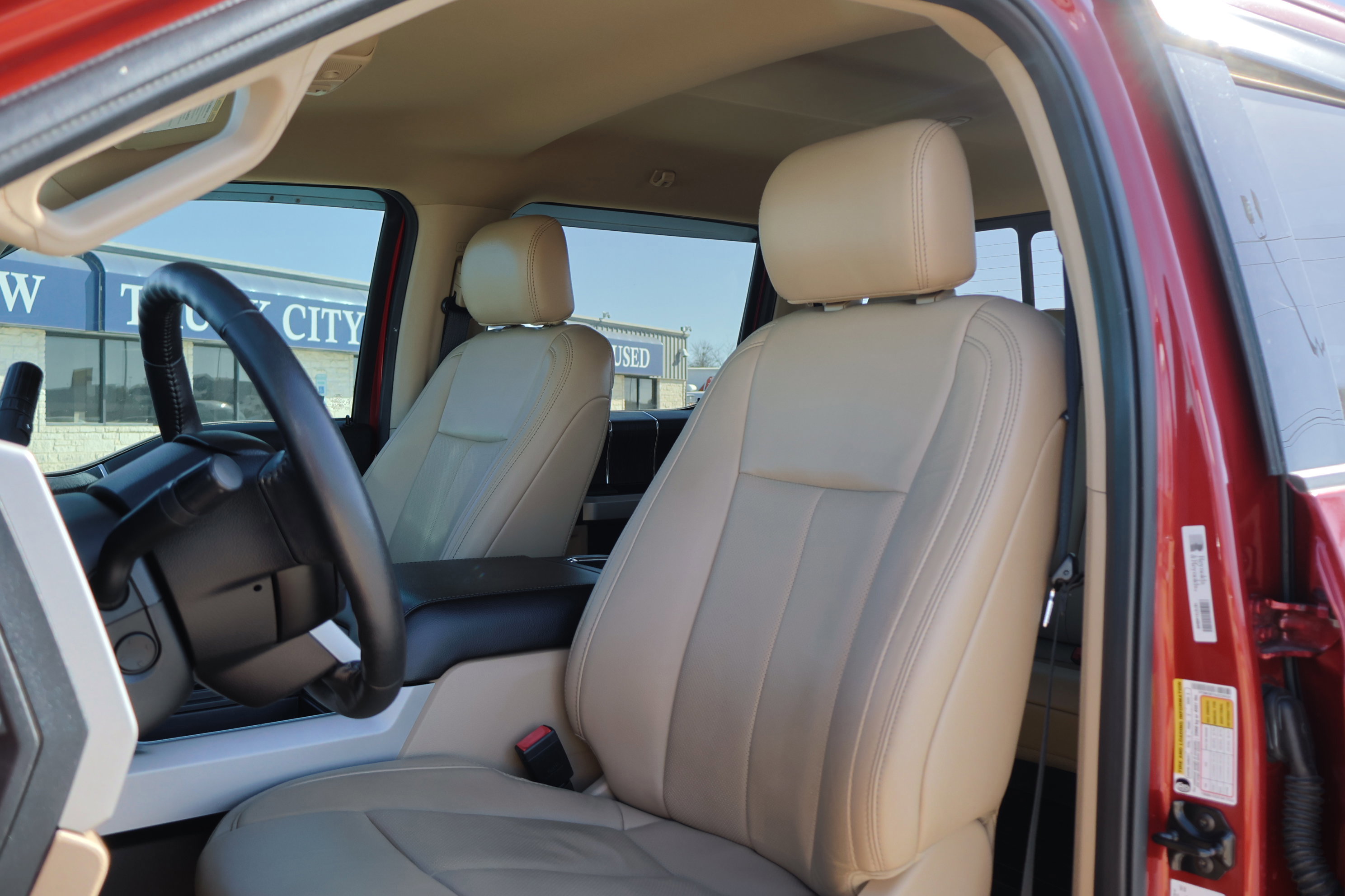 Certified 2020 Ford F350 Lariat w/ Lariat Ultimate Package image 16