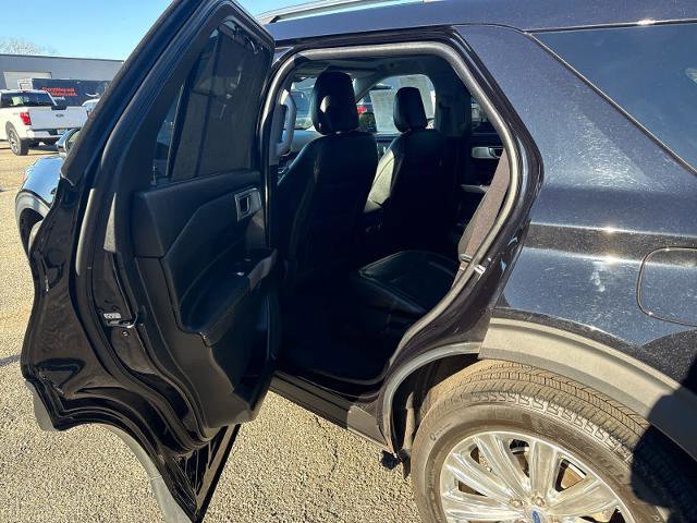 Certified 2022 Ford Explorer Limited w/ Limited Technology Package image 9