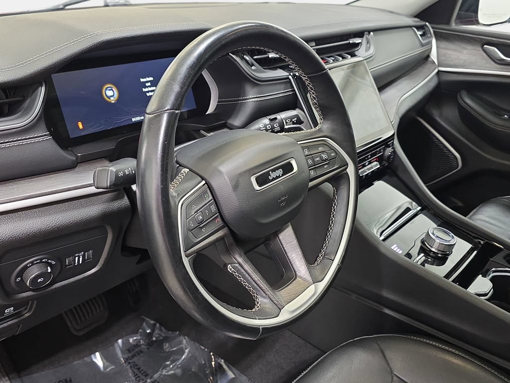 Used 2021 Jeep Grand Cherokee L Limited AWD/4WD image 14