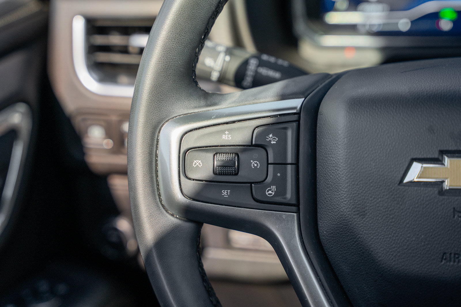 Used 2024 Chevrolet Tahoe Premier w/ Premium Package RWD image 43