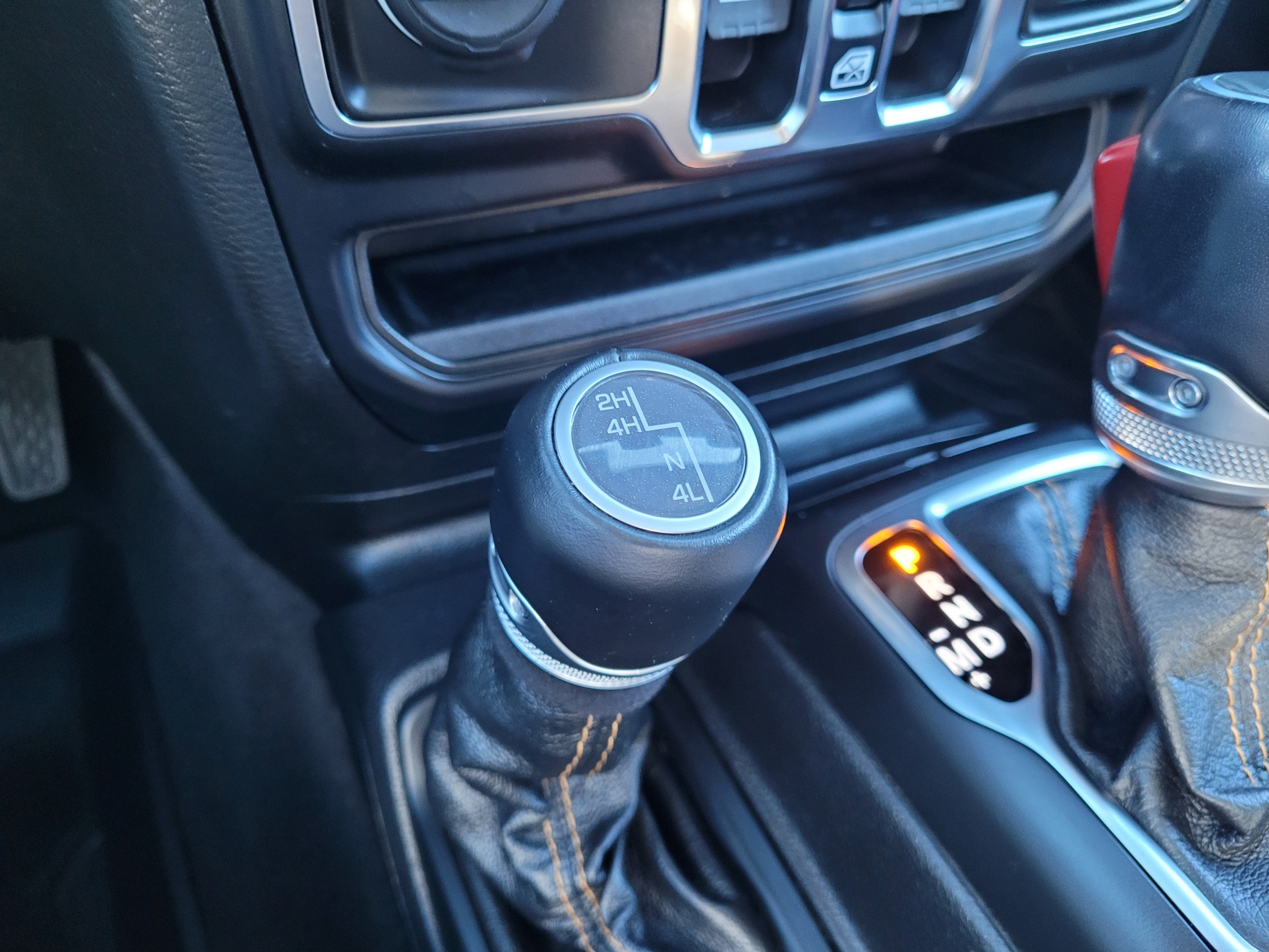 Used 2021 Jeep Gladiator Overland AWD/4WD image 25