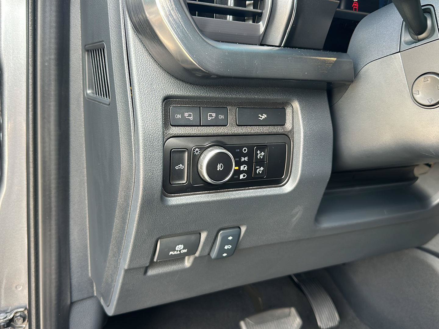 Certified 2024 Ford F250 Lariat AWD/4WD image 14