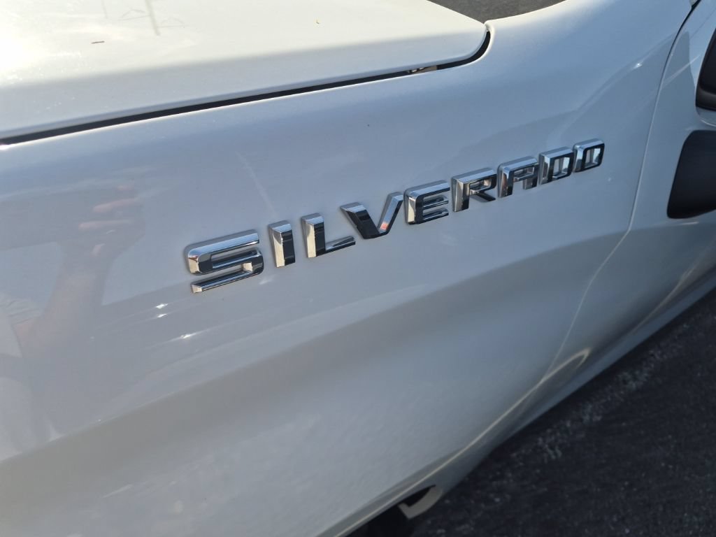 Used 2025 Chevrolet Silverado 1500 LT RWD image 5