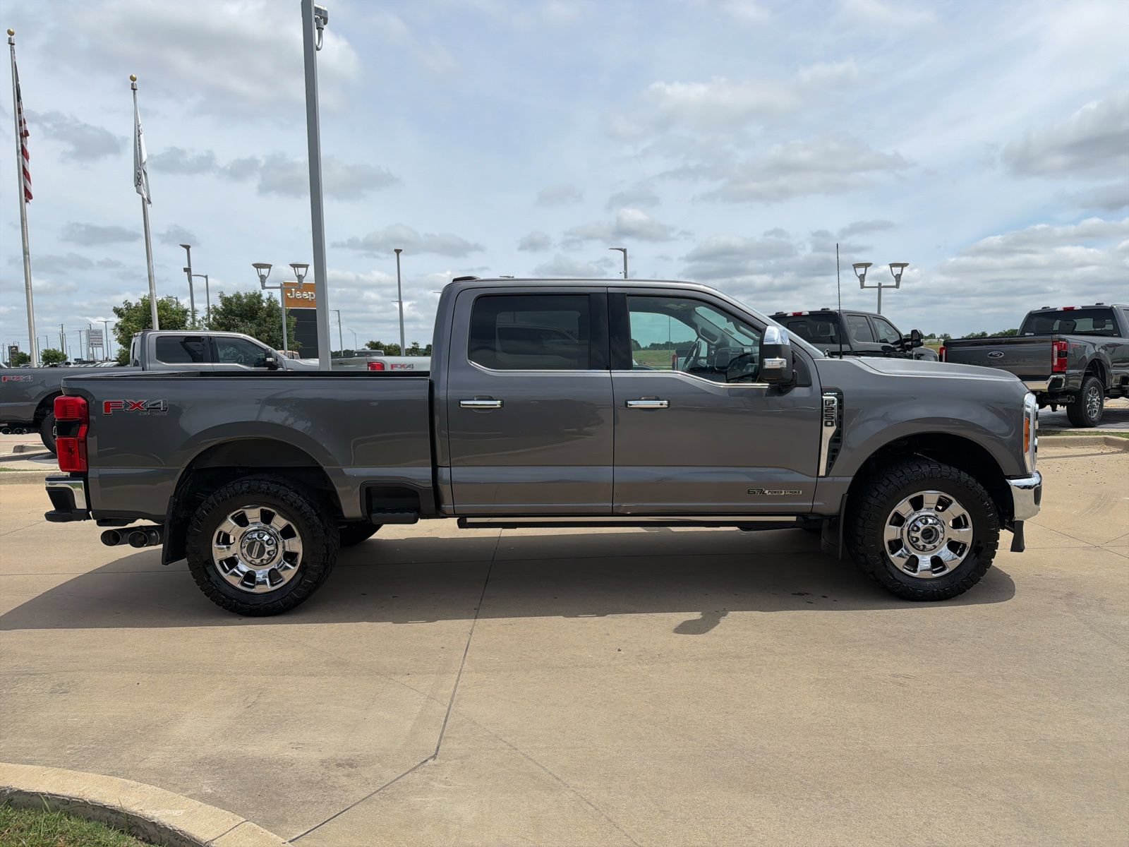Certified 2023 Ford F250 Lariat w/ Lariat Ultimate Package AWD/4WD image 6