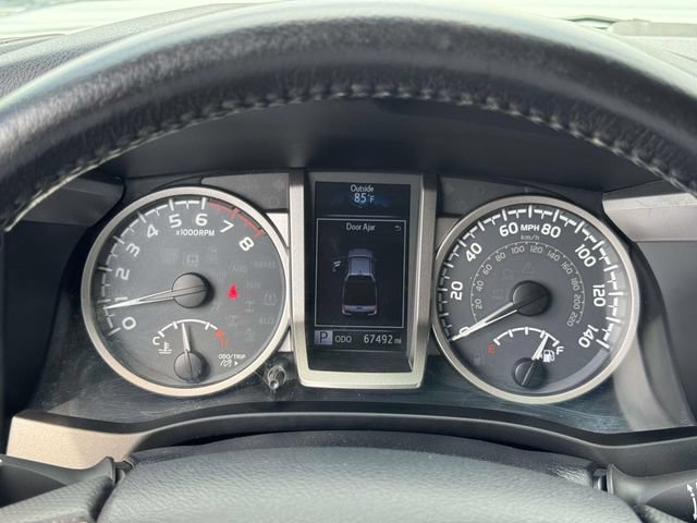 Used 2018 Toyota Tacoma SR5 w/ Four Season Floor Mat Package AWD/4WD image 26