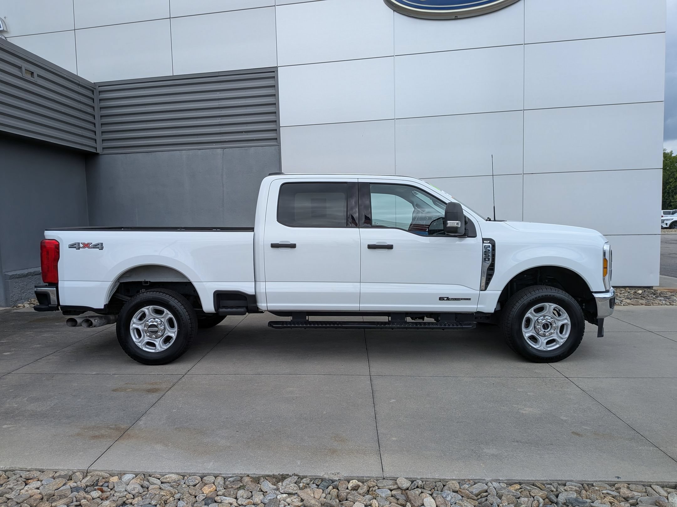 Certified 2026 Ford F250 XLT AWD/4WD image 3