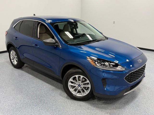 Certified 2022 Ford Escape SE w/ Cold Weather Package AWD/4WD image 37