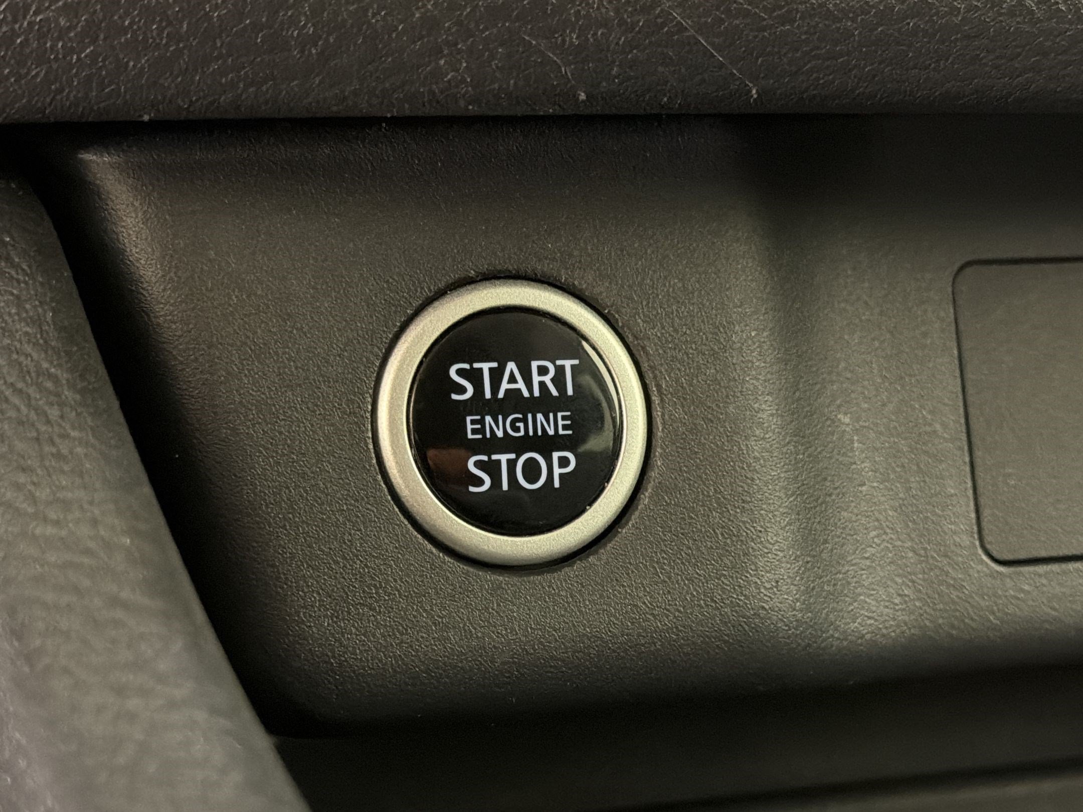 Used 2023 Nissan Rogue SV FWD image 18