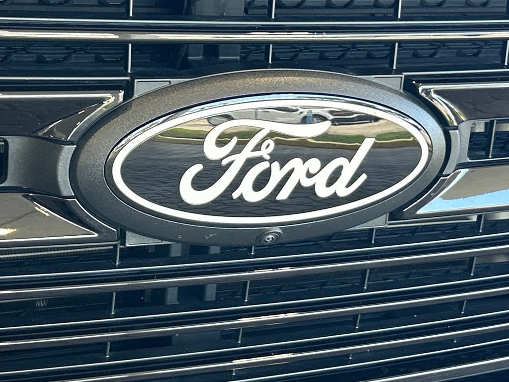 Certified 2025 Ford F150 Platinum w/ Equipment Group 702A High AWD/4WD image 22