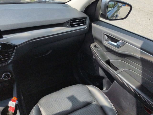 Certified 2022 Ford Escape Titanium image 16