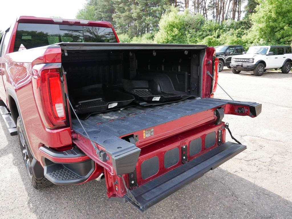 Used 2023 GMC Sierra 1500 AT4 w/ Technology Package AWD/4WD image 10