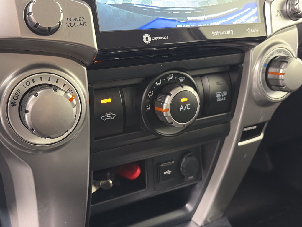 Used 2022 Toyota 4Runner SR5 AWD/4WD image 21
