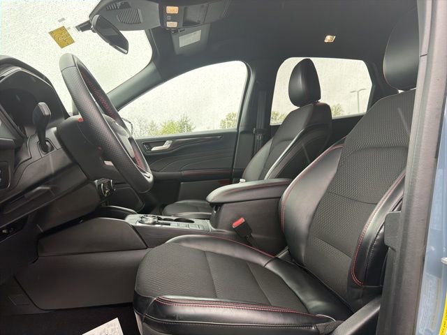 Certified 2025 Ford Escape ST-Line Select image 24