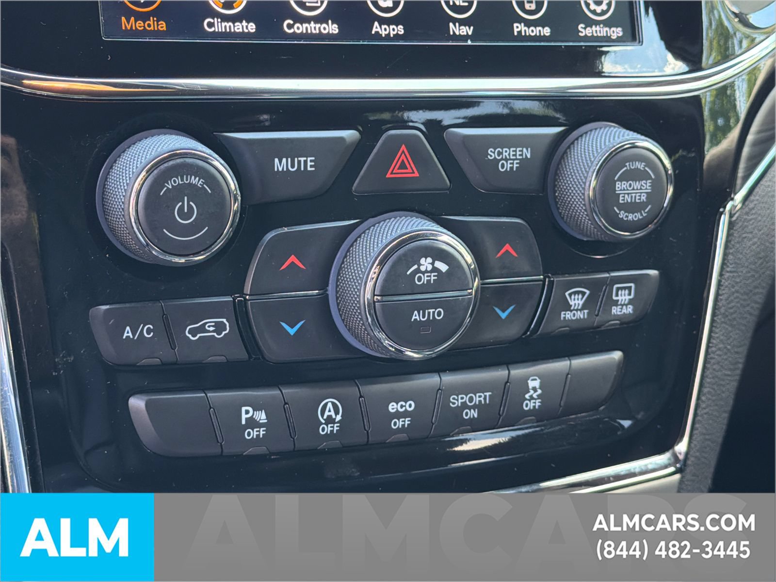 Used 2020 Jeep Grand Cherokee Limited AWD/4WD image 35