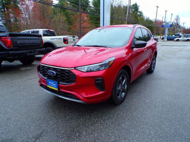 Certified 2023 Ford Escape ST-Line w/ Tech Pack #1 AWD/4WD image 3