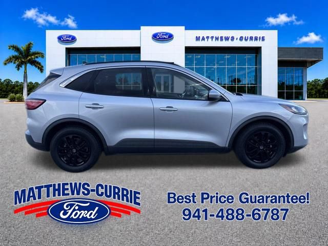 Certified 2020 Ford Escape SE FWD image 3