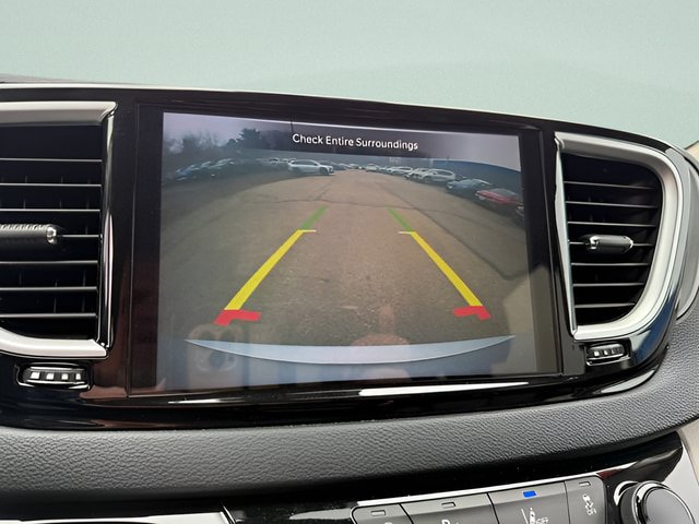 Used 2024 Chrysler Pacifica Touring-L FWD image 10