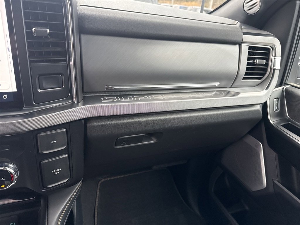 Certified 2024 Ford F350 Platinum w/ Tremor Off-Road Package image 13