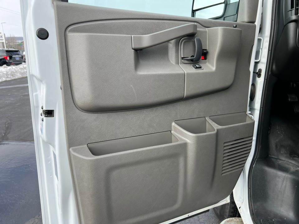 Used 2024 Chevrolet Express 2500 Work Van w/ Driver Convenience Package image 18