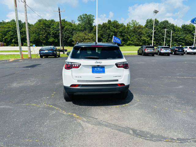Used 2024 Jeep Compass Limited AWD/4WD image 4