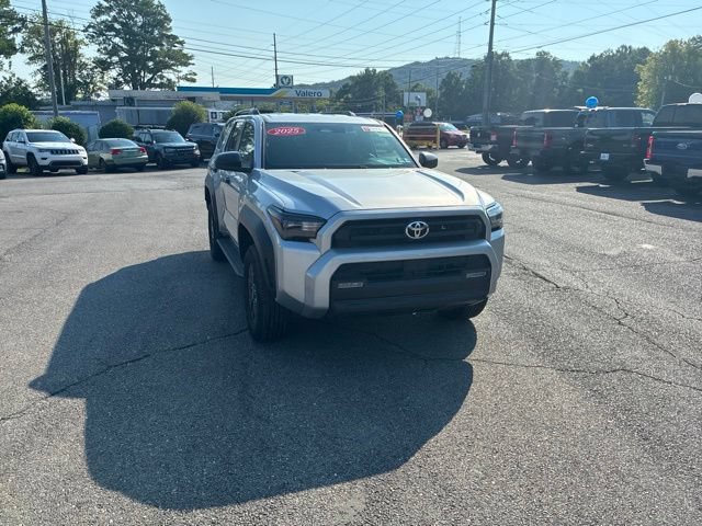 Used 2025 Toyota 4Runner SR5 AWD/4WD image 4