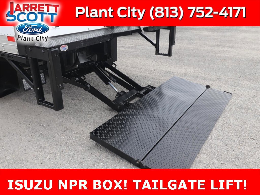 Used 2024 Isuzu NPR image 8