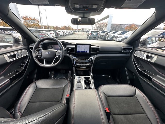 Certified 2022 Ford Explorer ST-Line w/ Class IV Trailer Tow Package image 17