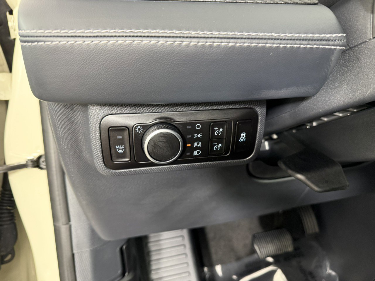 Certified 2025 Ford Mustang Mach-E Select w/ Comfort Package Lite image 23