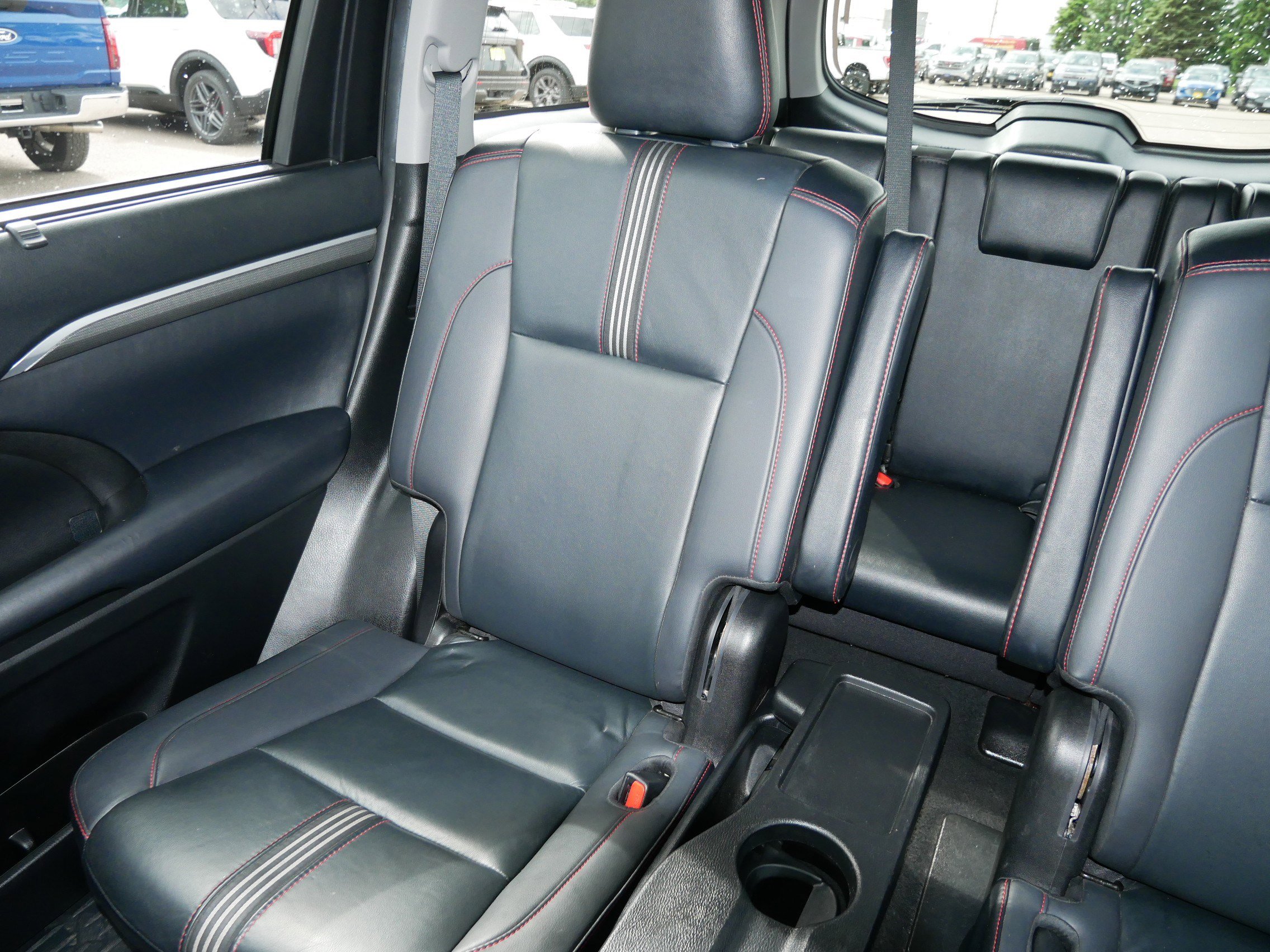 Used 2019 Toyota Highlander SE AWD/4WD image 12