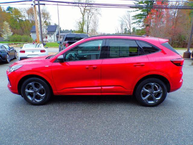 Certified 2023 Ford Escape ST-Line w/ Tech Pack #1 AWD/4WD image 4