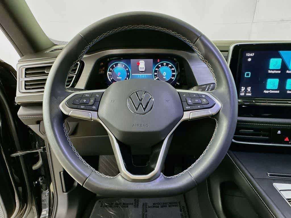 Used 2024 Volkswagen Atlas Cross Sport SE FWD image 19