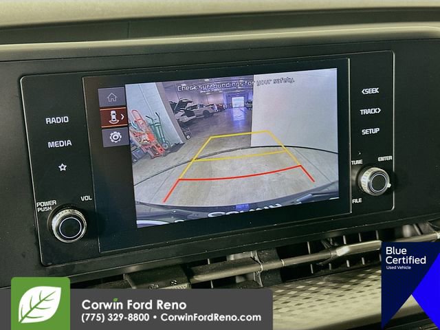 Used 2024 Kia Carnival LX FWD image 16
