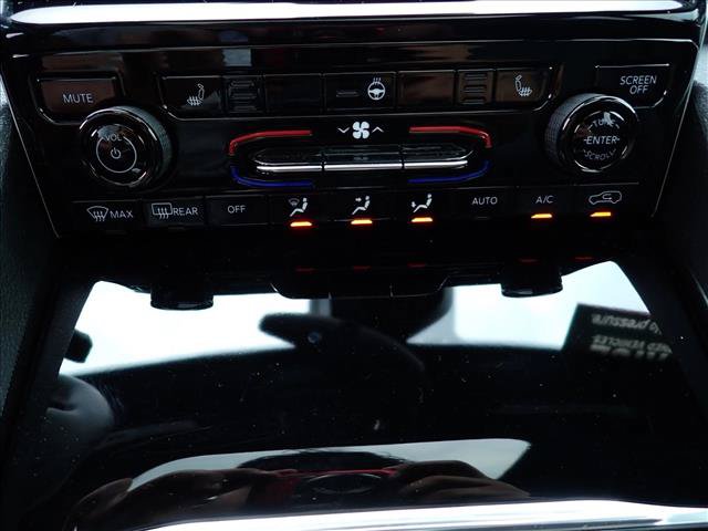 Used 2024 Jeep Grand Cherokee L Limited w/ Black Appearance Package AWD/4WD image 22