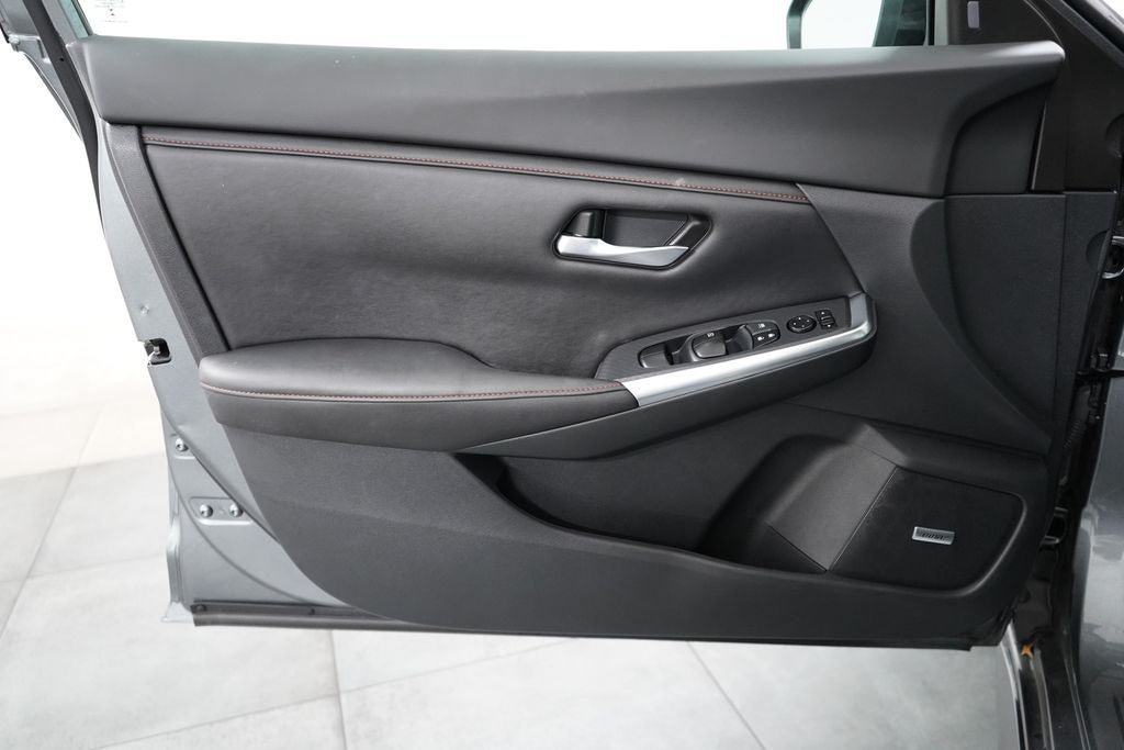 Used 2023 Nissan Sentra SR w/ SR Premium Package FWD image 23