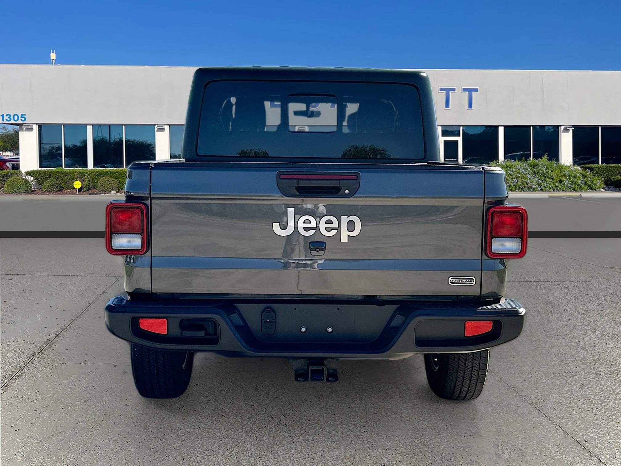 Used 2023 Jeep Gladiator Overland w/ Popular Equipment Package image 4