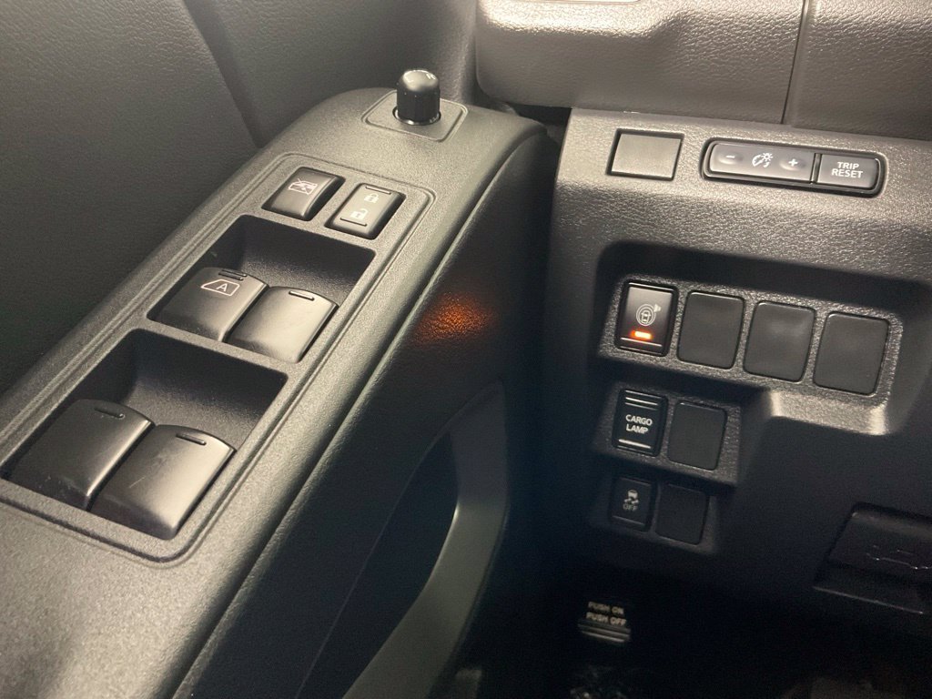 Used 2025 Nissan Frontier SV RWD image 19
