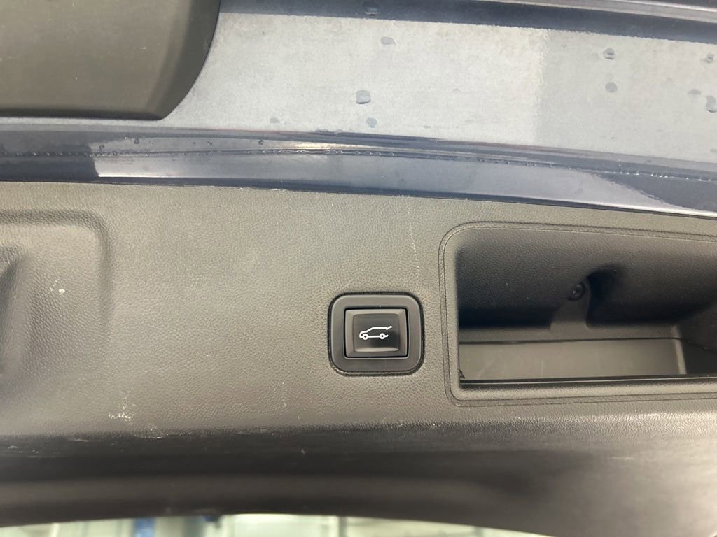 Used 2018 GMC Terrain SLE w/ Driver Convenience Package FWD image 30