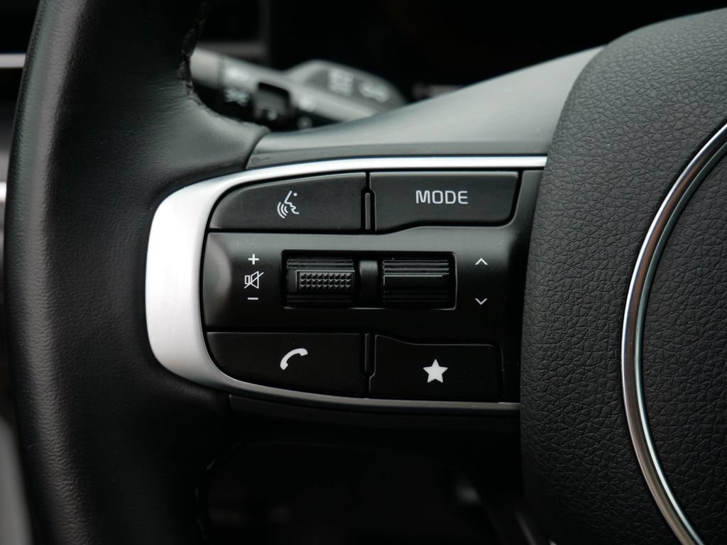 Used 2025 Kia K5 GT-Line AWD/4WD image 17