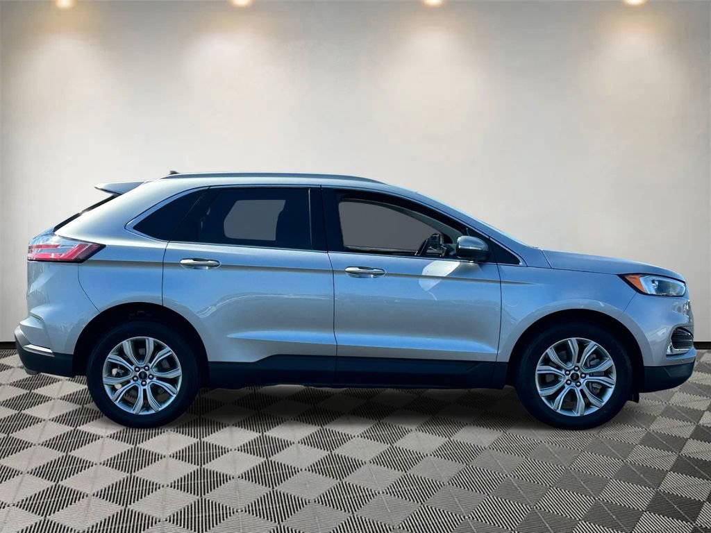 Certified 2023 Ford Edge Titanium AWD/4WD image 2