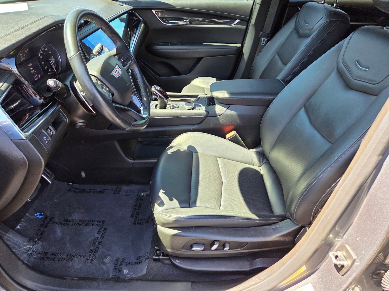 Used 2022 Cadillac XT6 Sport w/ LPO, Premium Carpet Package AWD/4WD image 10
