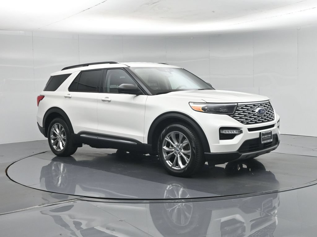 Certified 2021 Ford Explorer XLT w/ Equipment Group 202A RWD image 24