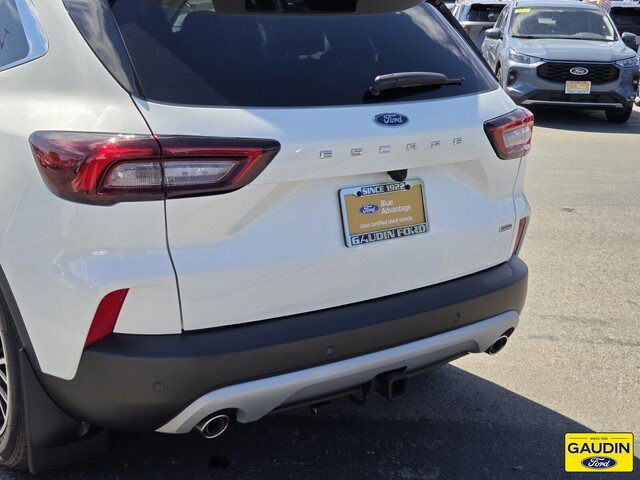Certified 2025 Ford Escape SE w/ PHEV Premium Package FWD image 6